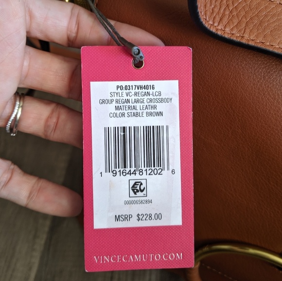 👜SOLD👜Vince Camuto 'Regan' leather crossbody - Picture 7 of 9